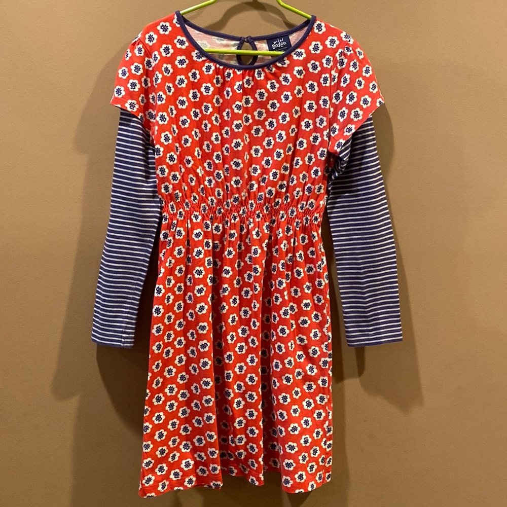 Mini Boden dress with elastic waist.  girls size 9/10